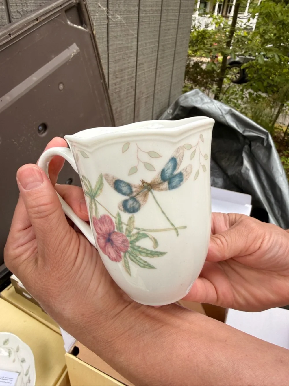 Lenox Butterfly Meadows 4-Piece Dinnerware Set with Floral and Butterfly Accents